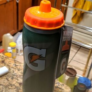 NWT Gatorade Insulated Water Bottle